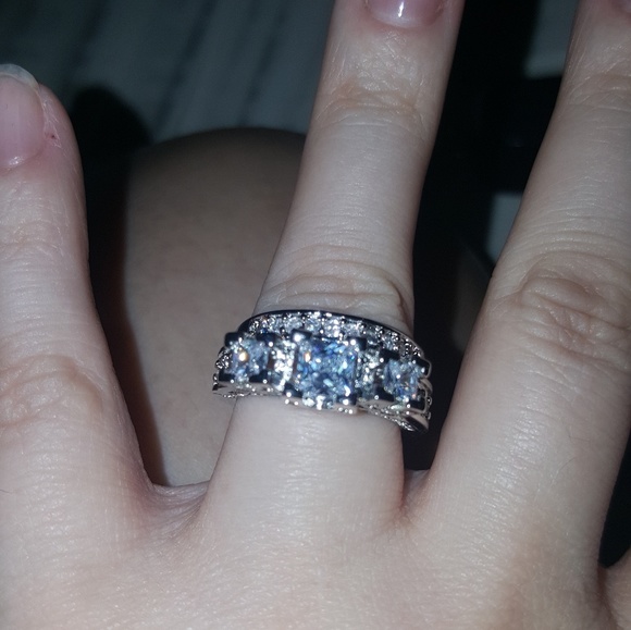 😍2 Pc Princess Cut😍Size 10 - Picture 2 of 8